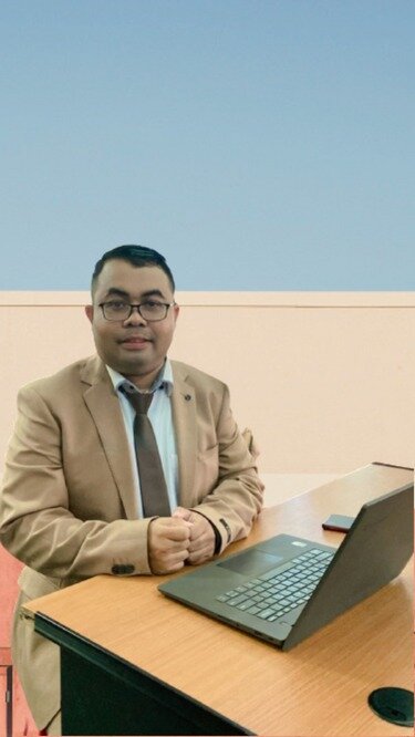 Dr. Safrin Salam, S.H., M.H